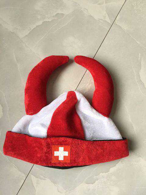 Hopp Schwiiz Fanhut mit Hrner, Fanmtze fr Fussball, Hockey WM Fanshop Schweiz Schwiiz Switzerland CH Suisse Fan Zubehr Accessoire